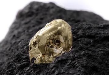 宝石的来历简介,宝石怎么来的故事