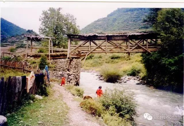 桥见古今视频,桥见英文