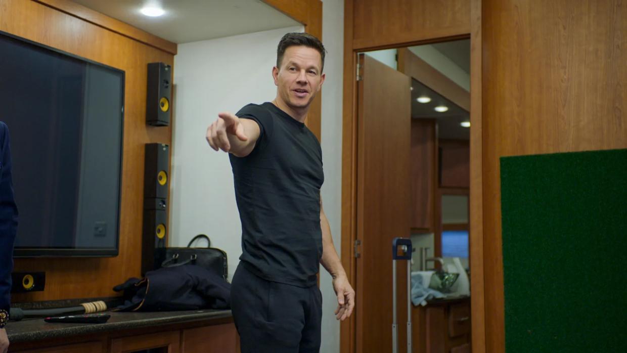 曾歧视打残亚洲人，前科犯竟成好莱坞巨星，还想来中国捞钱？