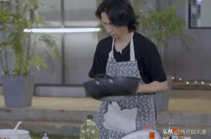 披荆斩棘的哥哥gai和陈小春哪一期,披荆斩棘的哥哥gai跟谁一起入场