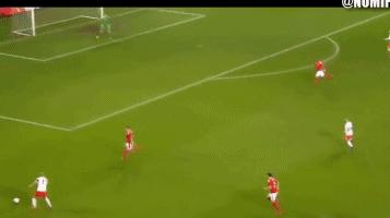 防守进球两手抓，为什么说范戴克是世界第一中卫？（深度分析）