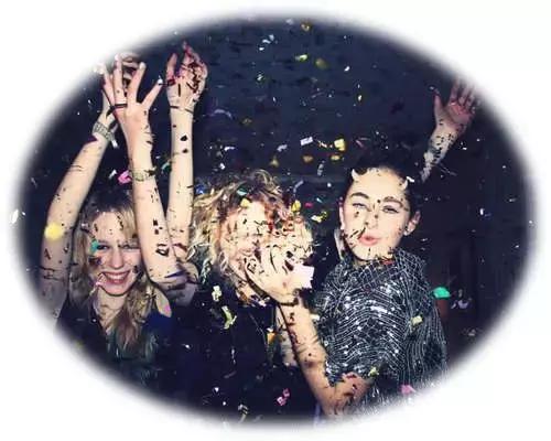 1小时卖出2500万酒,99元6瓶红酒醉鹅娘