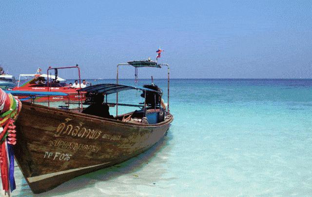 4月和朋友一起去了泰国泼水节,4月一起去广州玩