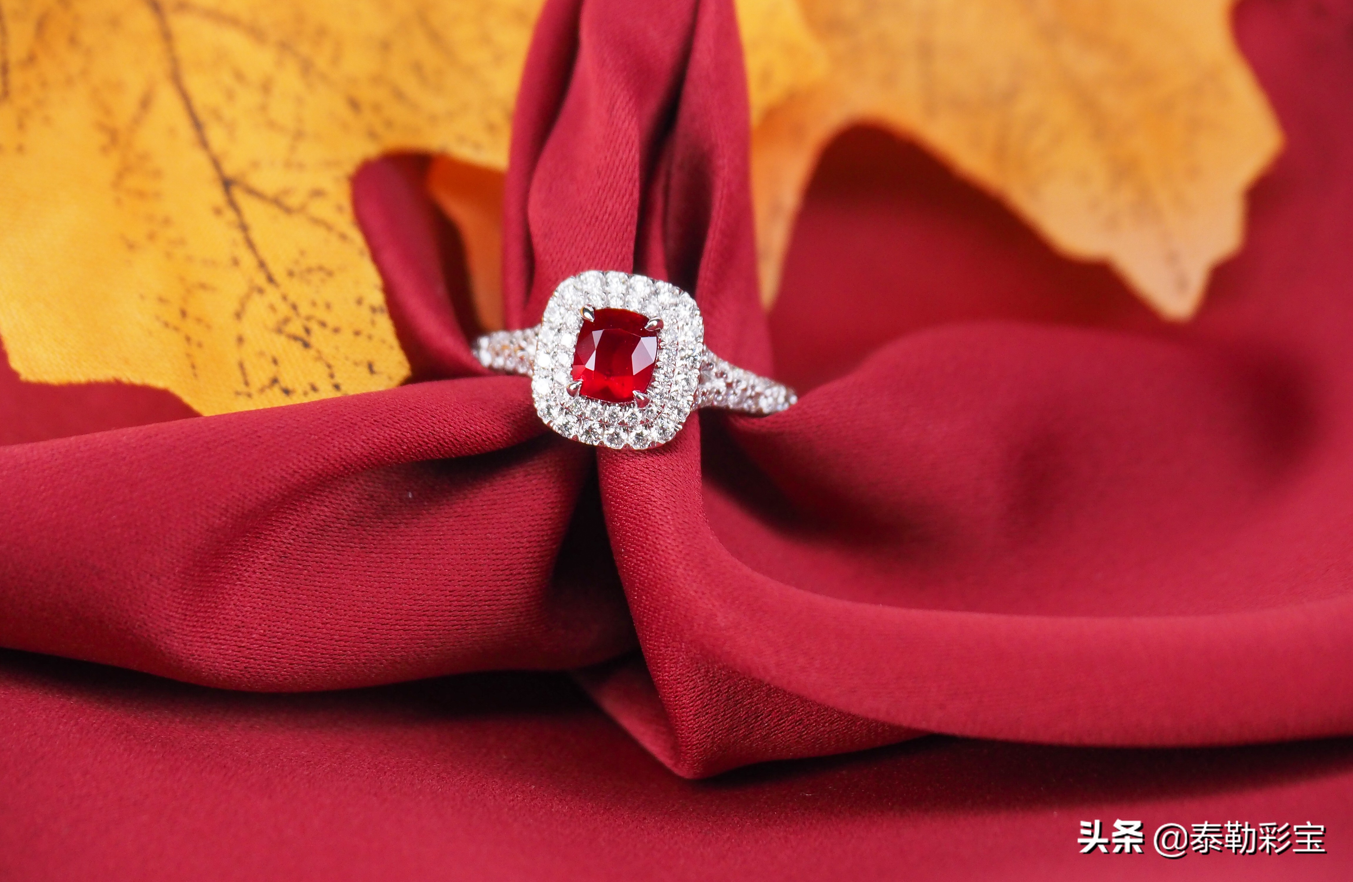 海蓝宝石首饰佩戴及保养,红宝石的首饰怎么清洗保养