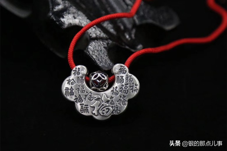 黄金长命锁怎么挑选,新生儿长命锁怎么挑选