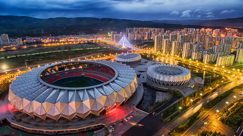 西宁的房价和物价高不高,生活在西宁一个月2000元够吗