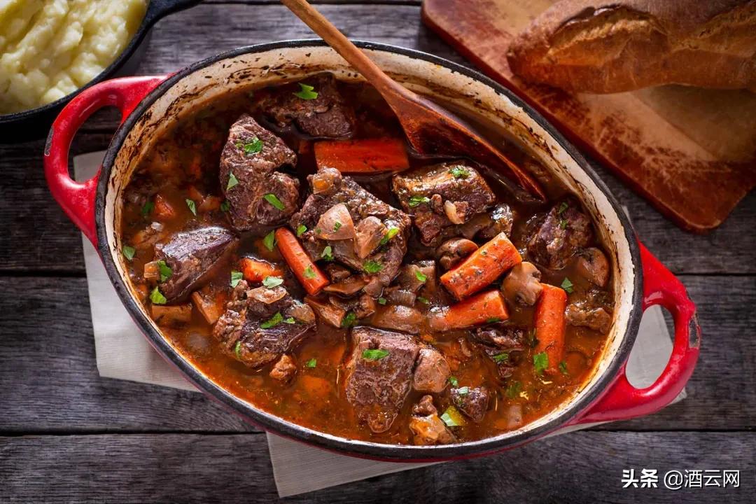 法餐经典菜品教学鹅肝,法式鹅肝焗生蚝做法