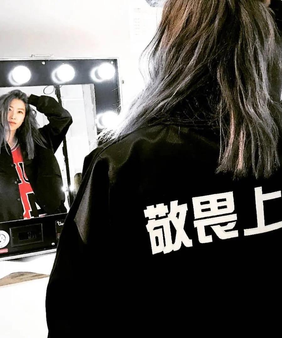 世界第一女版陈冠希,女版陈冠希斜戴帽子网红