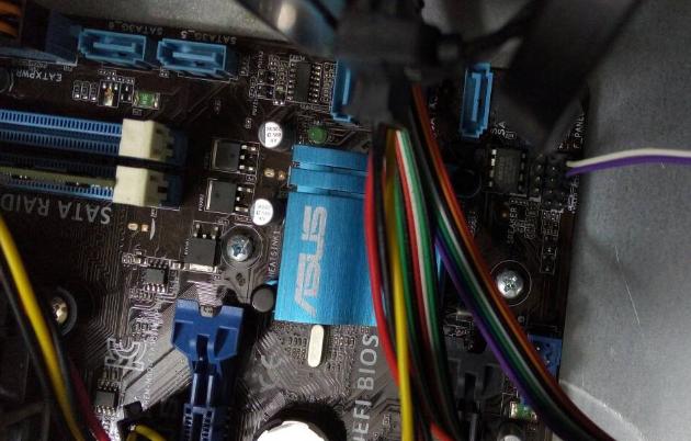 兄台,我真心佩服了!主板也能被玩坏?