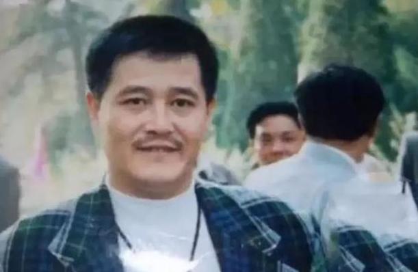 2004年赵本山徒弟被轰下台,赵本山徒弟卖东西被罚20万