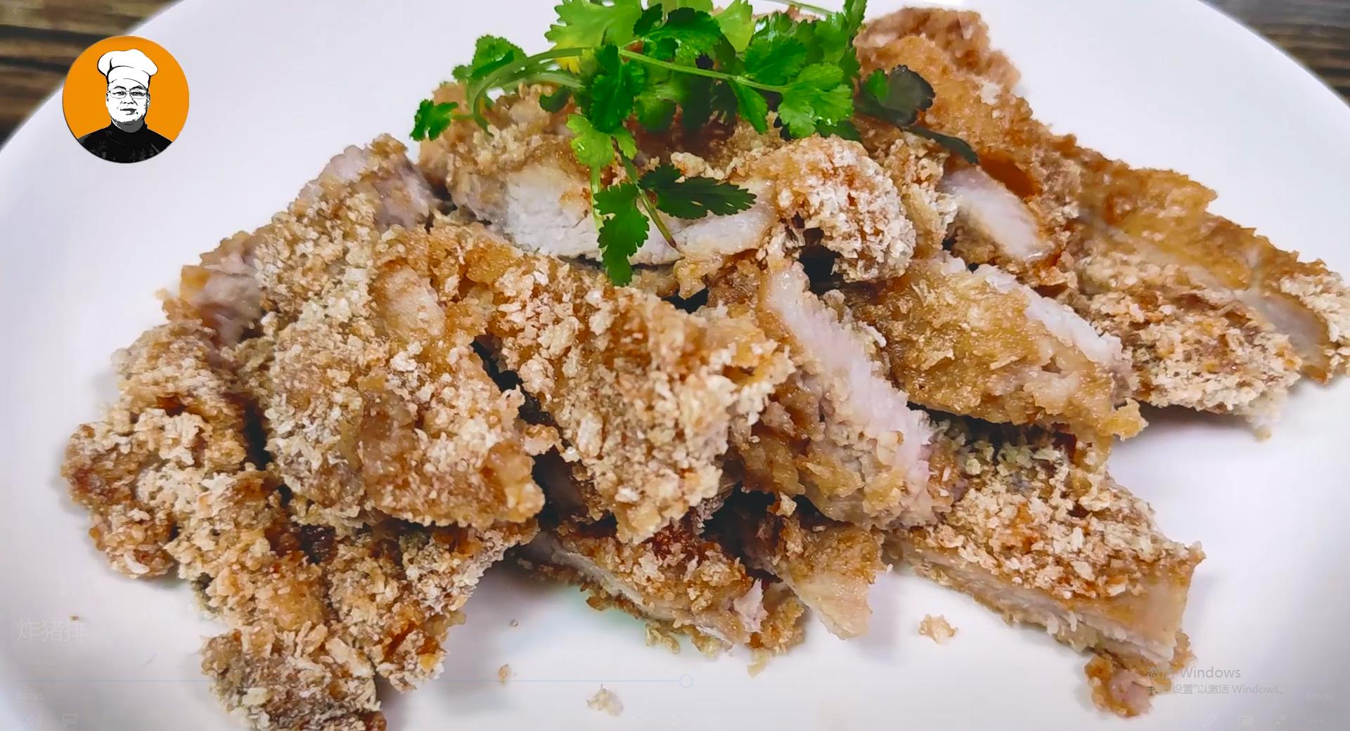 日式炸猪排外脆里嫩还多汁,鲜嫩多汁的炸猪排做法