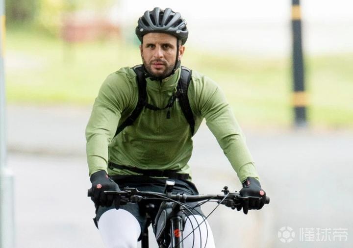 应召女郎派对被处罚后仍多次违反禁令，别洗了，凯尔-沃克