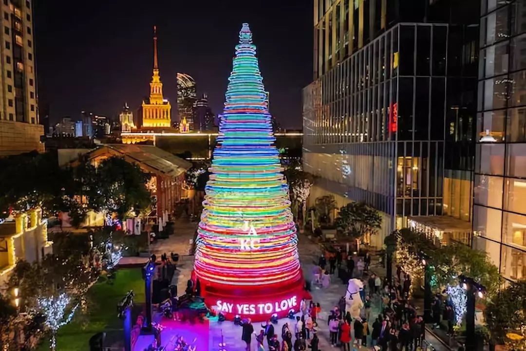美已经不够了，今年的圣诞美陈必须“玩”起来