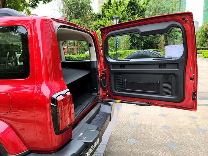 坦克300四驱suv实地越野路况表现,坦克300越野车穿越视频