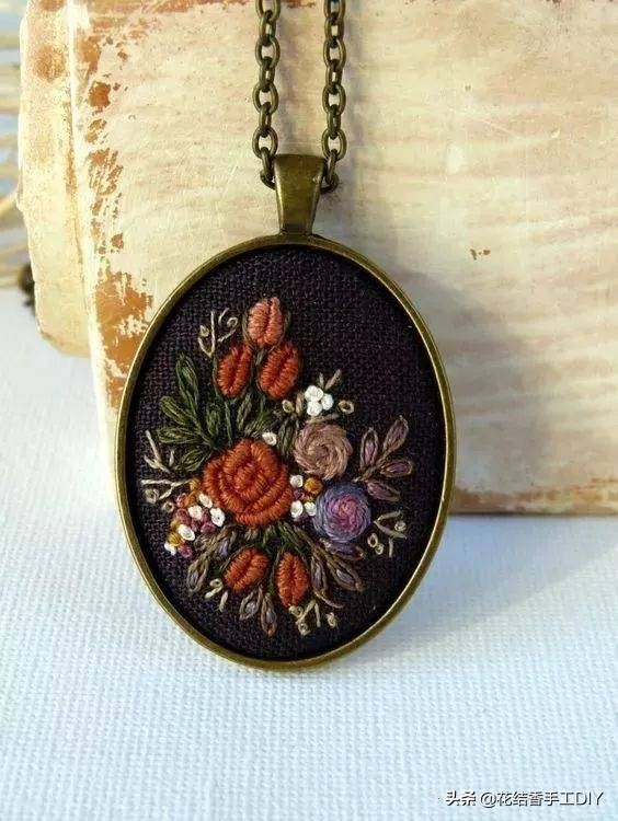 刺绣装饰项链,超级简单又可爱的刺绣教程