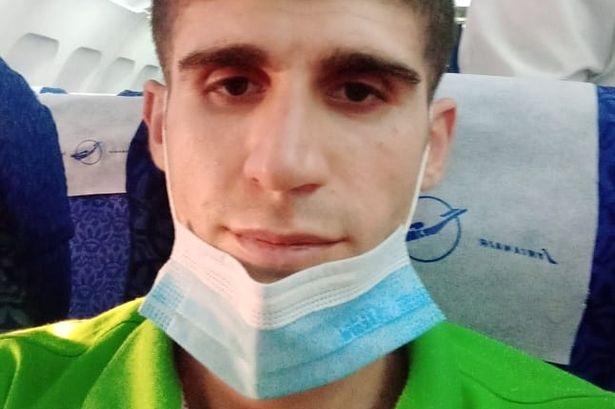 埃及扣留一艘船，小伙守船4年，一年多没电没食物，只能隔几天游上岸购买，最近获自由|潇湘晨报世界观