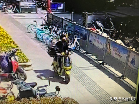 送餐路上饿了小哥偷吃外卖,外卖小哥偷吃外卖被拍下后续