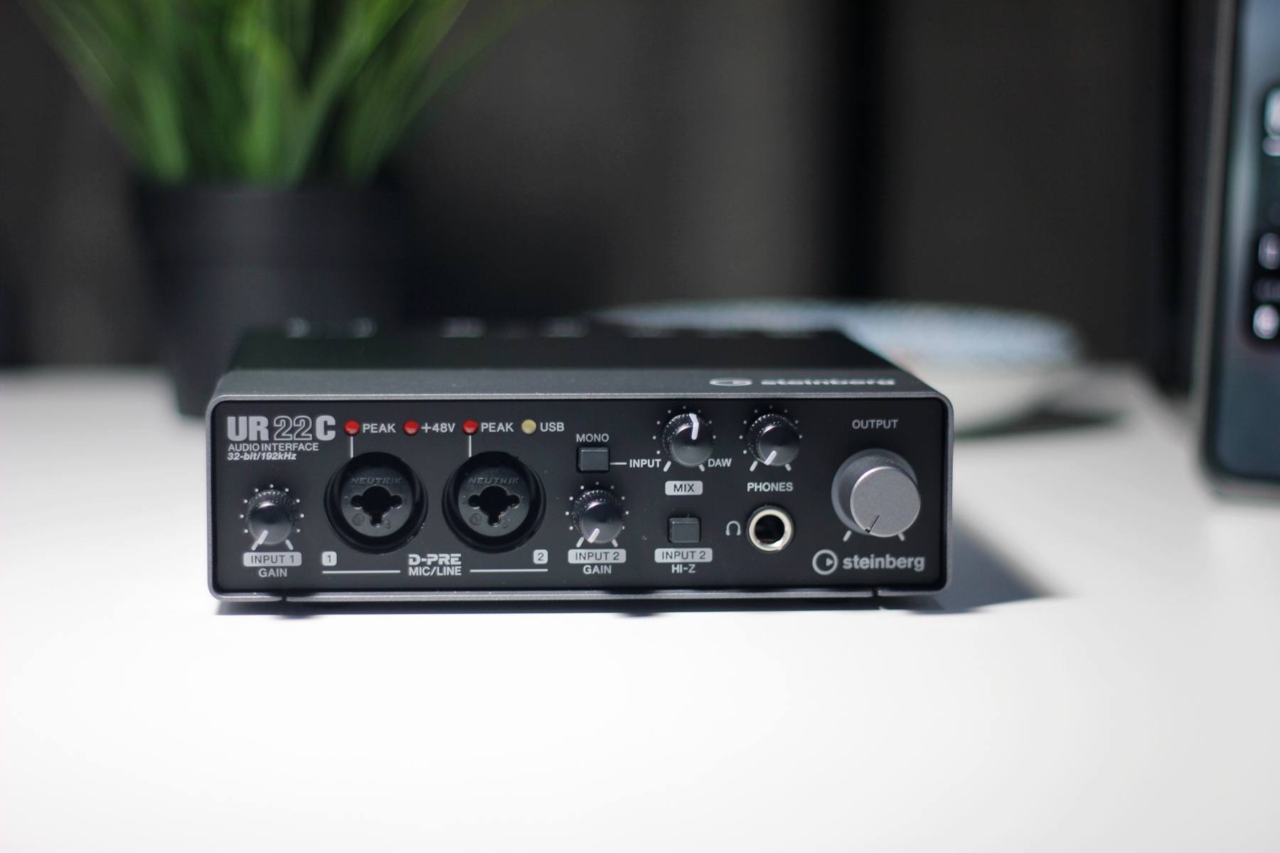 雅马哈ur22c声卡录音棚效果,雅马哈声卡ur22c和ur22mkii的区别