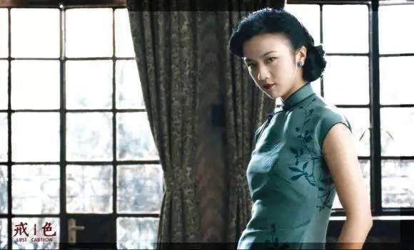 重温张爱玲,重温红色诗词