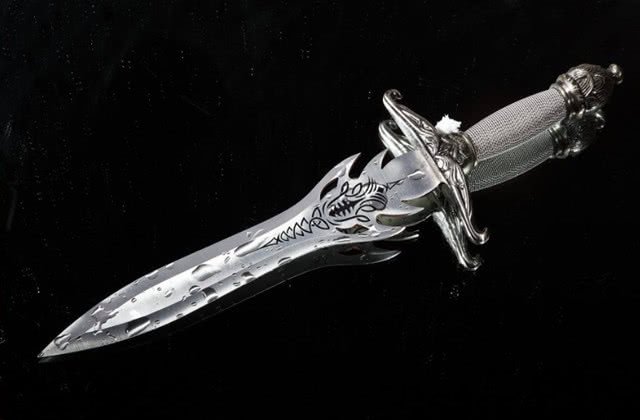 传奇最强冷兵器,最奇特的5种冷兵器