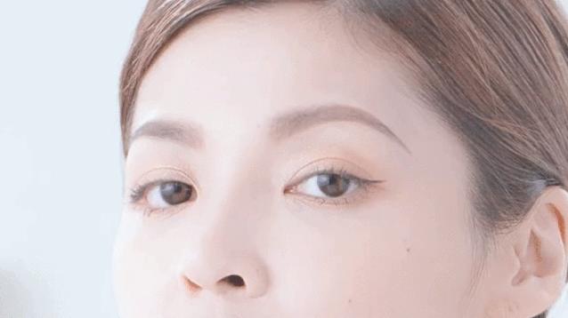 脸干刺痛是什么原因引起的,手干脸干是什么原因呢