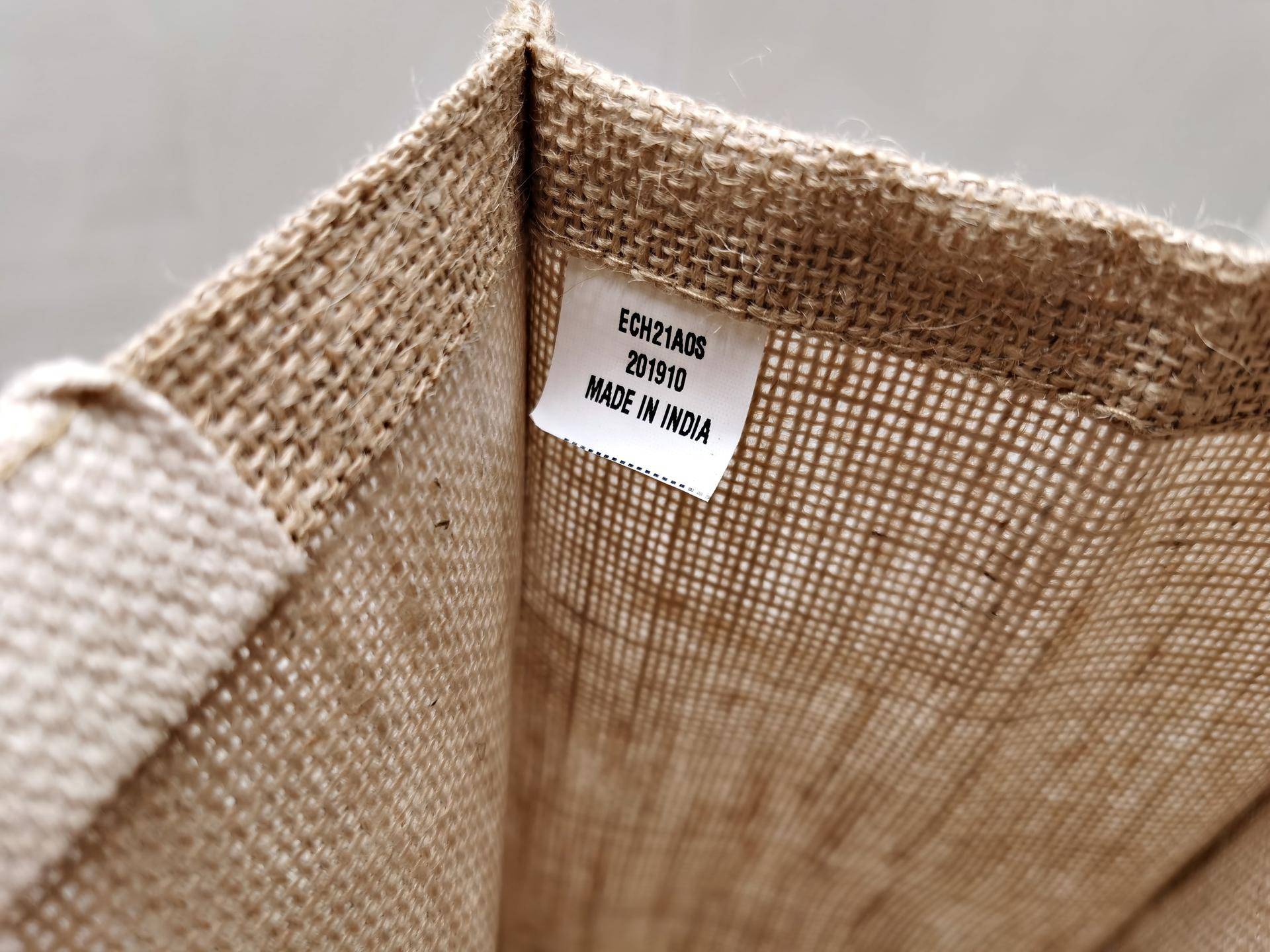 女人控制不住买衣服,女生总是控制不住买衣服