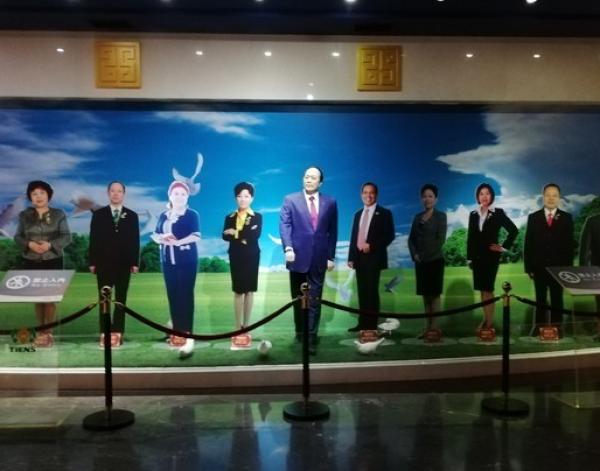 起底天狮:从倒爷到直销董事长自建博物馆供蜡像