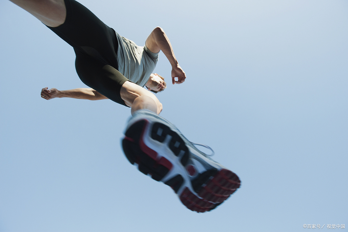 情绪失控严重失眠情绪悲观,中年人最近情绪暴躁易怒情绪失控