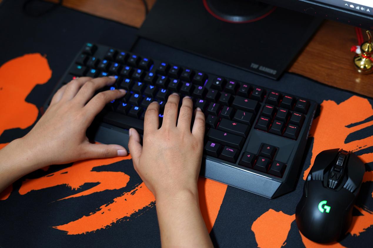 还是那个经典又熟悉的手感樱桃CHERRYMX1.0这次又把我种草了