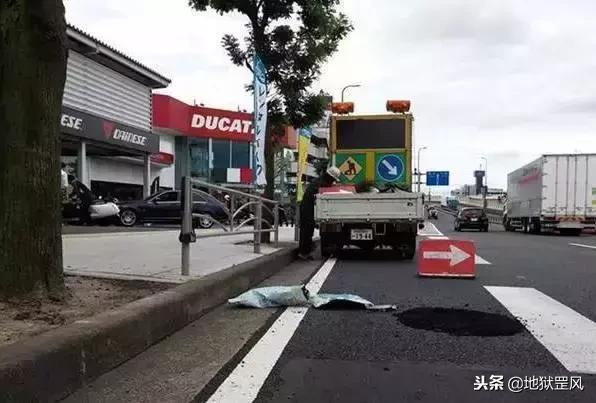 英国发明的道路修补液,绝对是修路神器