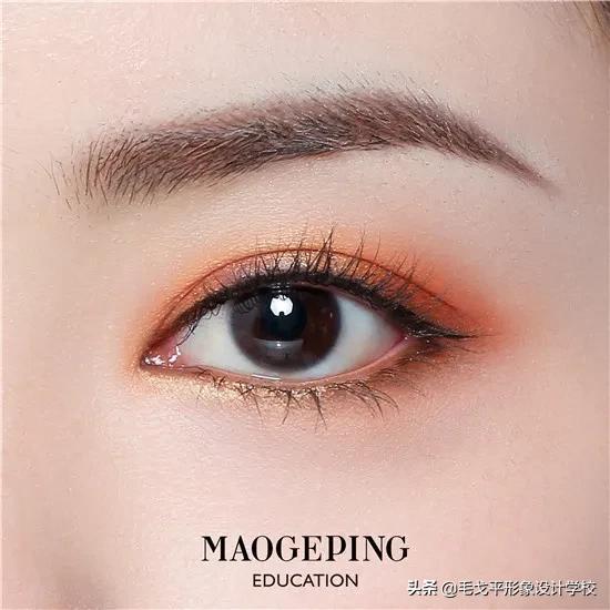 男爱豆教科书式眼妆大法,放大眼睛眼妆教程教科书