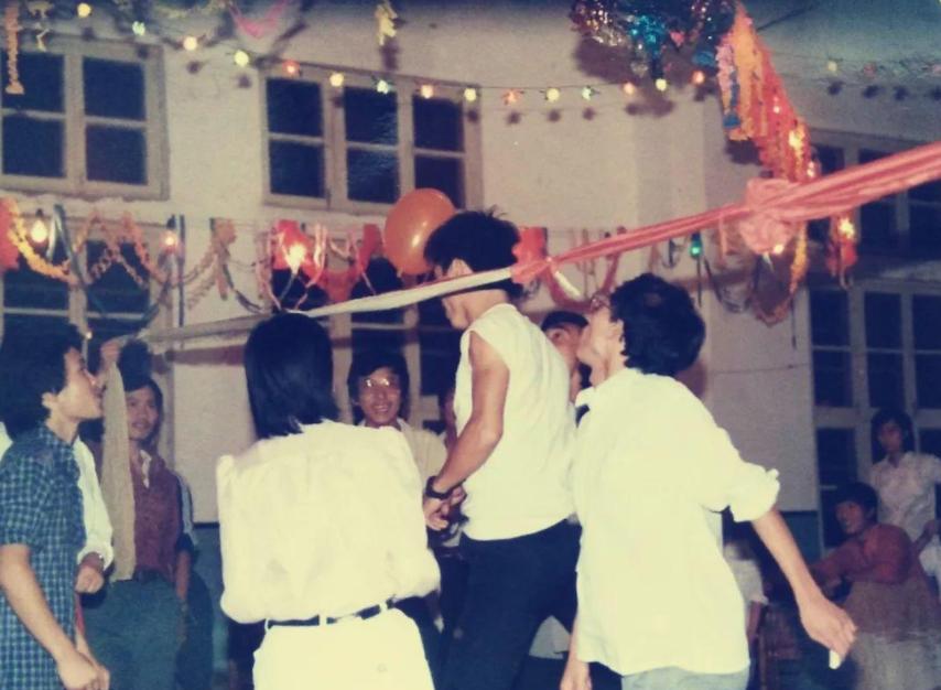 海马歌舞厅摇滚演出,海马歌舞厅哪年播出的