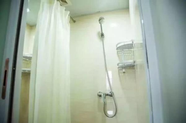 盘点大学里哪个大学的宿舍最好,中国哪些大学宿舍是单间