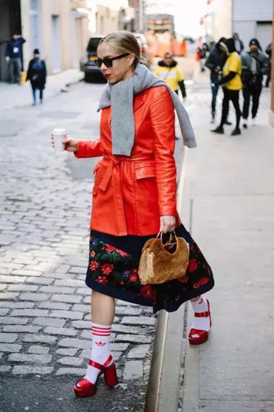 今年秋冬最惊艳的配色,惊艳到炸裂的配色