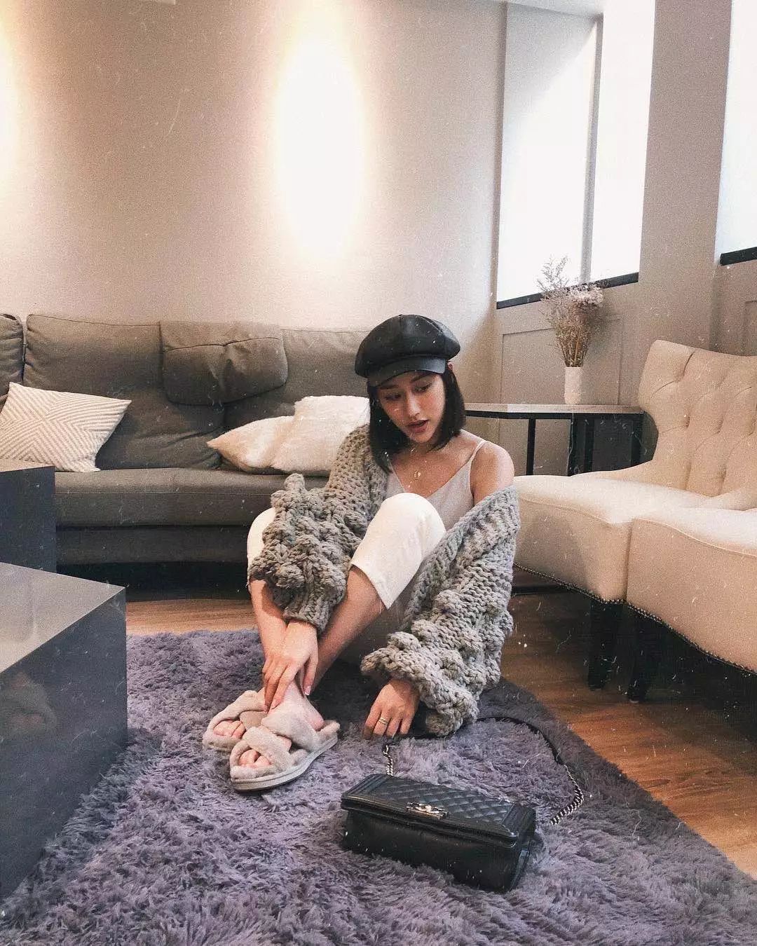 ugg怎么方便穿进去,ugg经典款如何穿搭