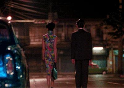 穿旗袍的站姿和坐姿,旗袍的正确站姿教学