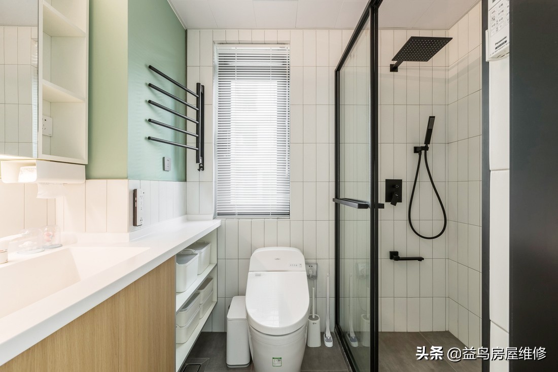 卫生间马桶的位置风水禁忌,卫生间马桶对着门怎么化解