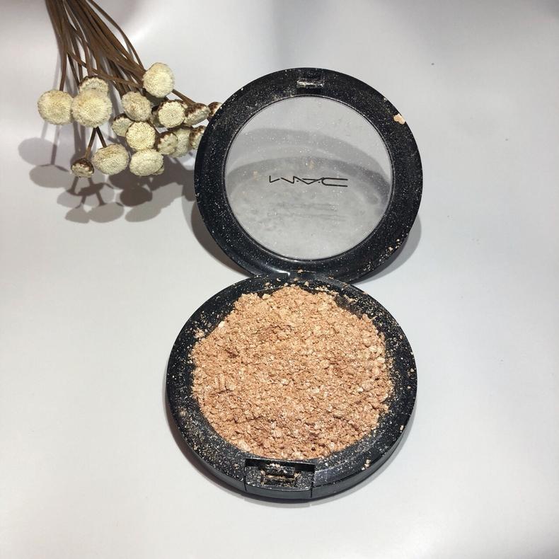 mac生姜高光粉饼脱盘怎么办,mac粉饼碎了如何补救