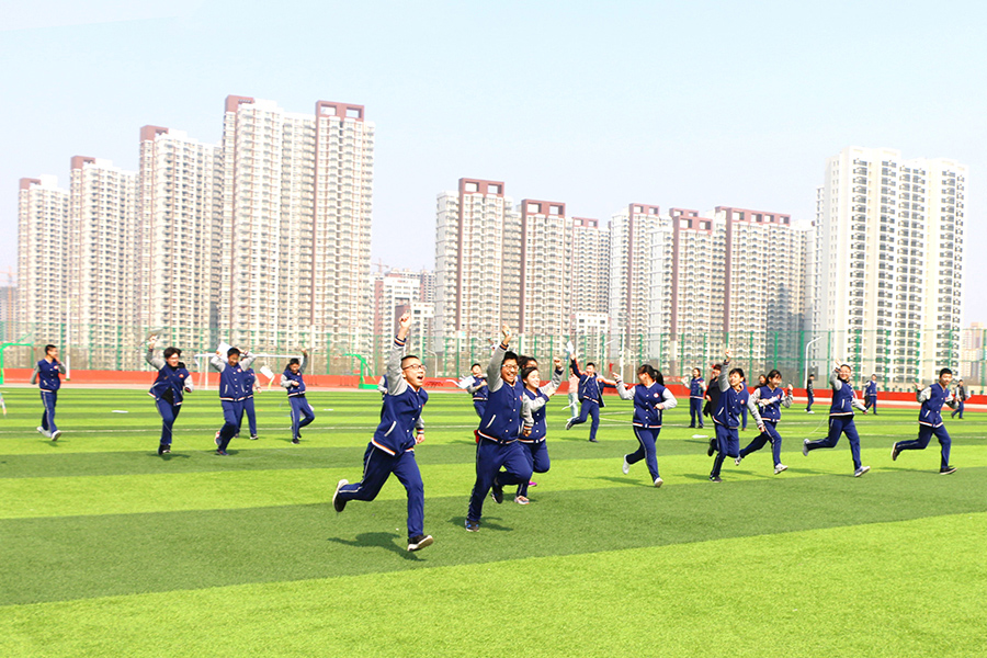 家长写给初三孩子的一封共情信,家长写给高二同学们的一封信