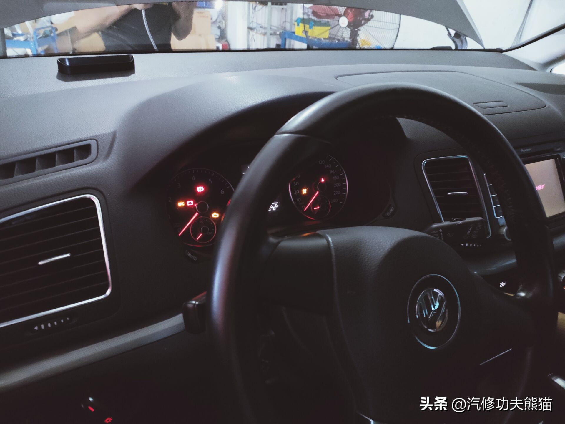 大众夏朗2014款2.0t标配烧机油吗,2016款大众夏朗1.4t发动机烧机油