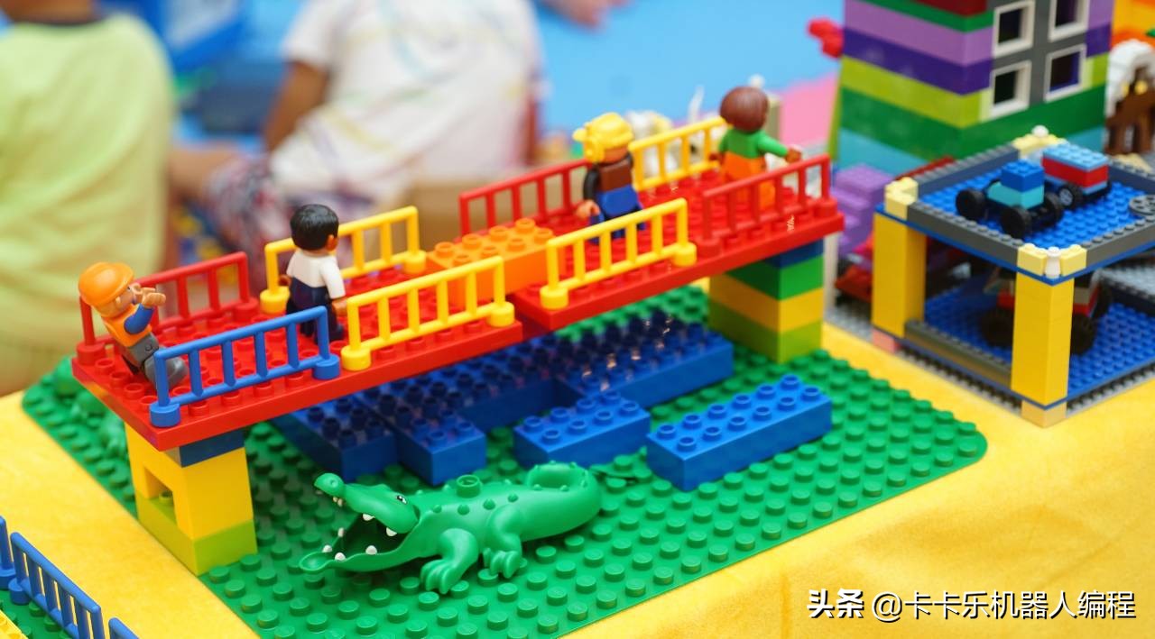 再谈少儿学习编程的重要性，听听这些家长是如何看待编程的