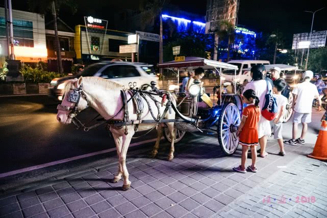 巴厘岛的综合体，看看和我们的有什么不同