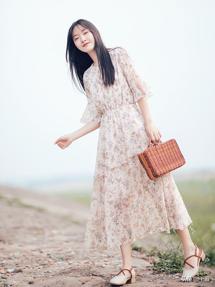 韩系甜美休闲穿搭,韩版绅士风穿搭