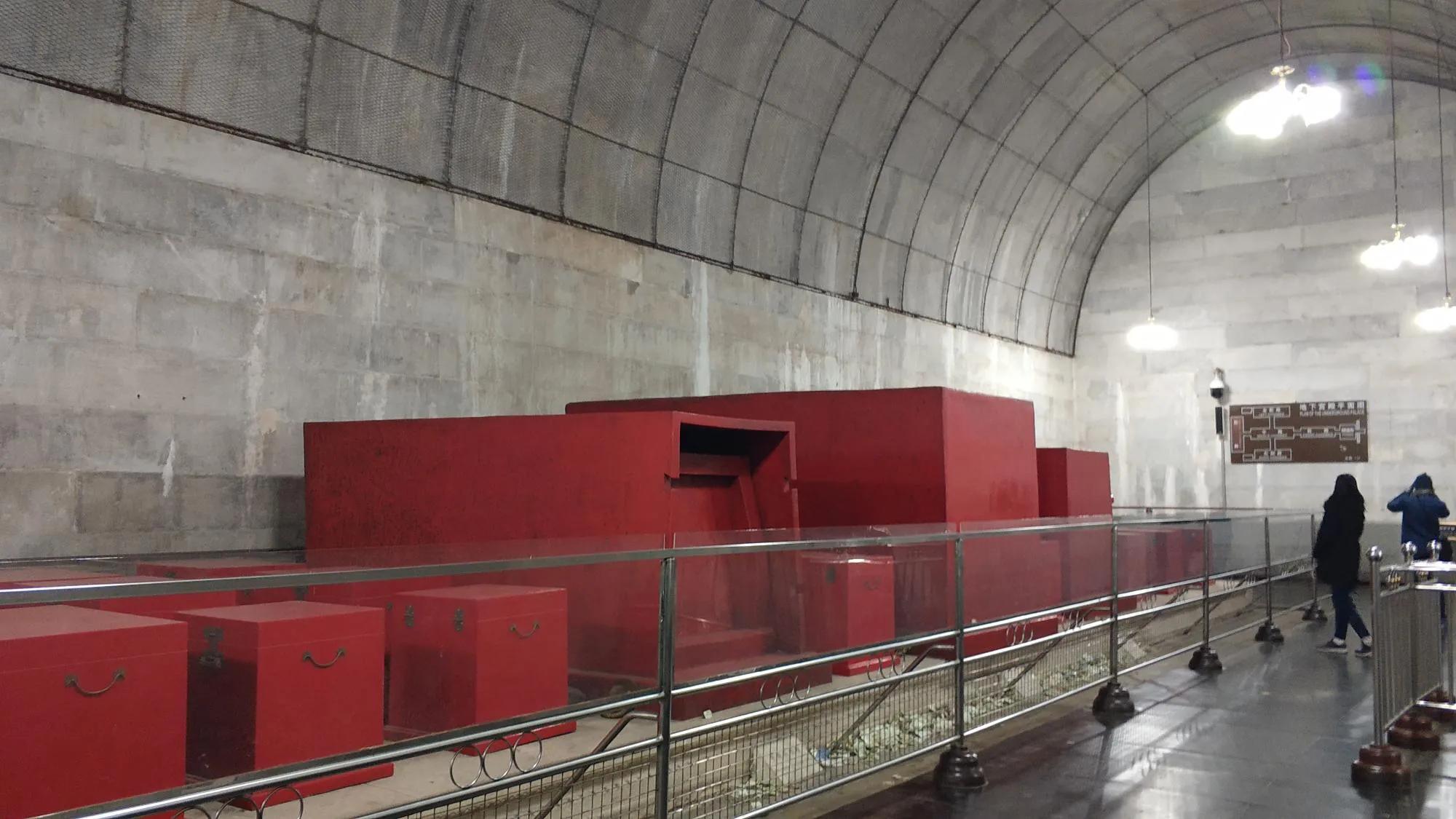 明十三陵景陵三大诡异事件,明十三陵宝物