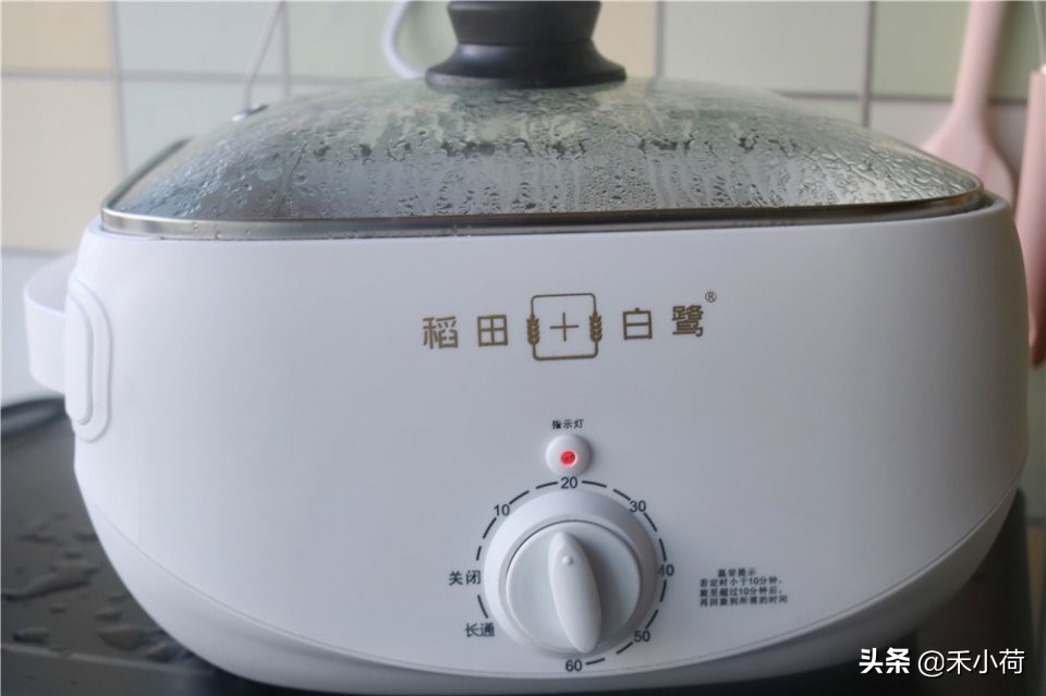 鲜虾肠粉制作小视频,肠粉自己制作