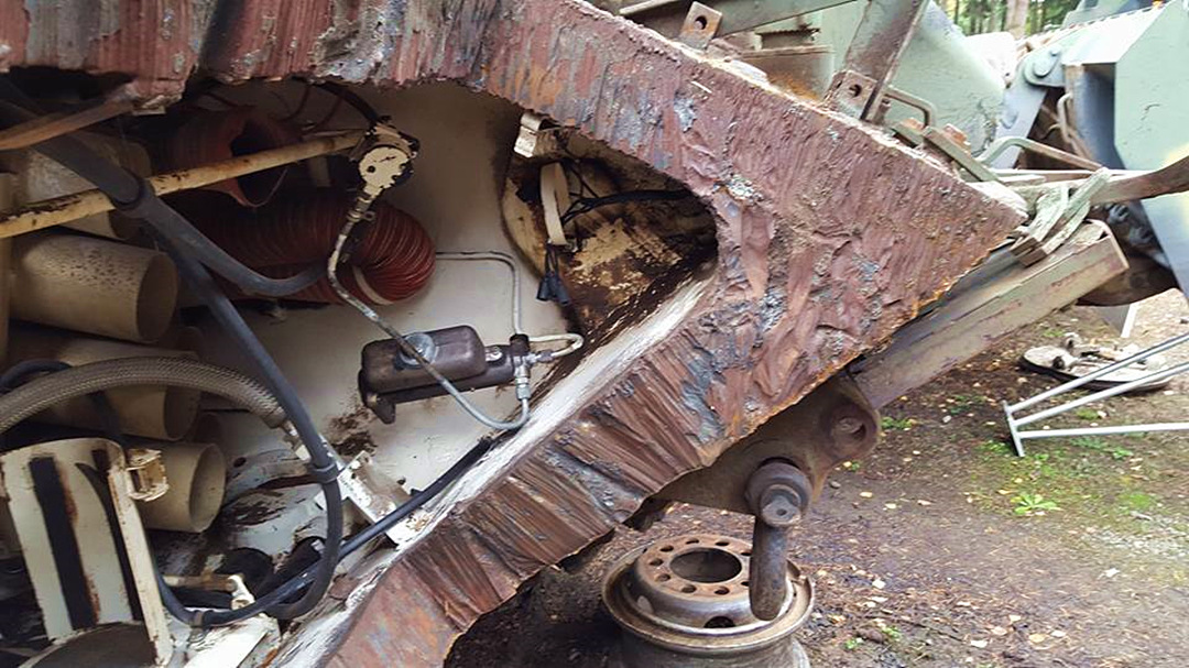 只要速度够快，竹筷子也能射穿坦克钢板？