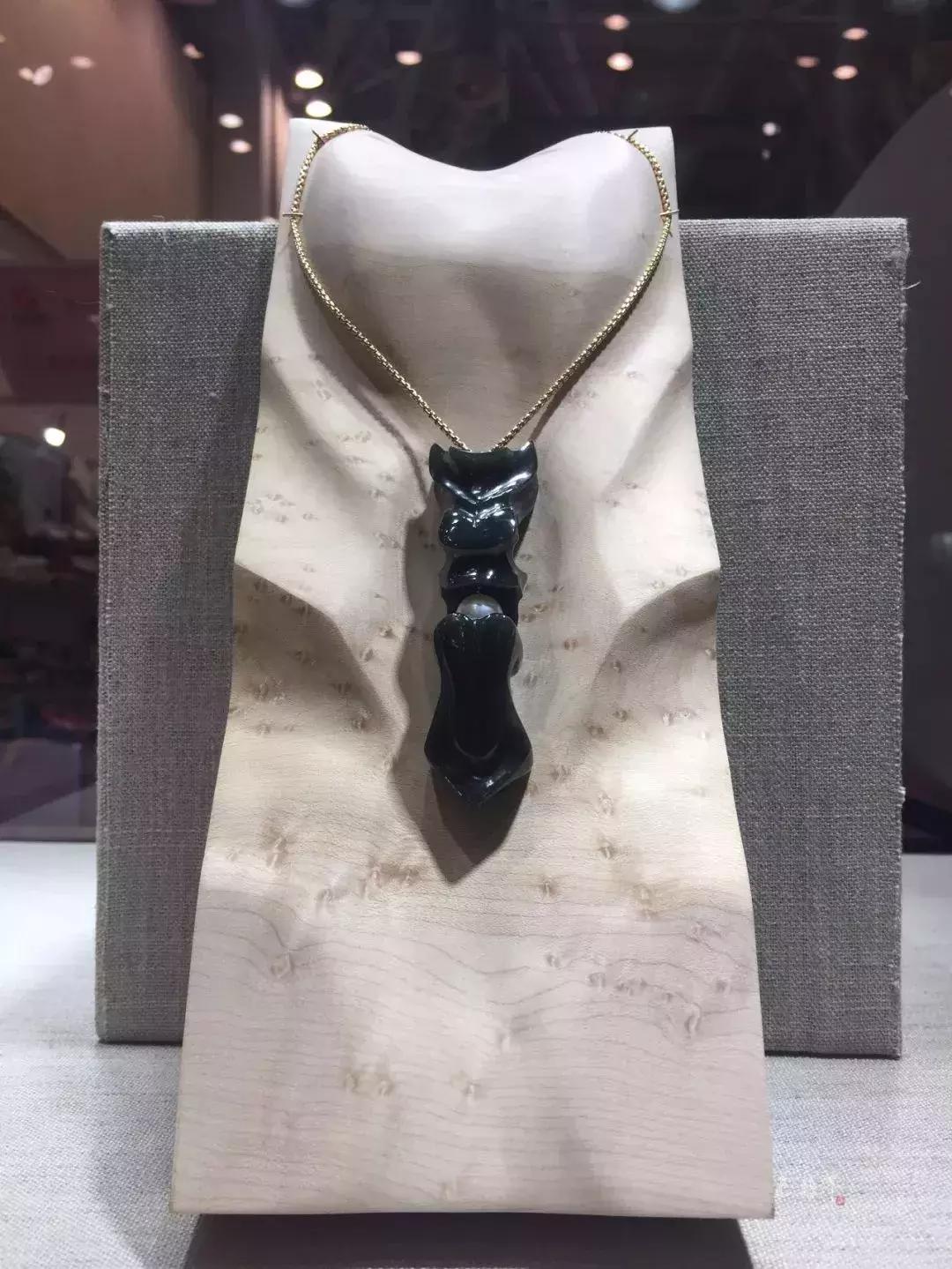 十三届子冈杯玉雕,子冈杯玉雕作品展现场