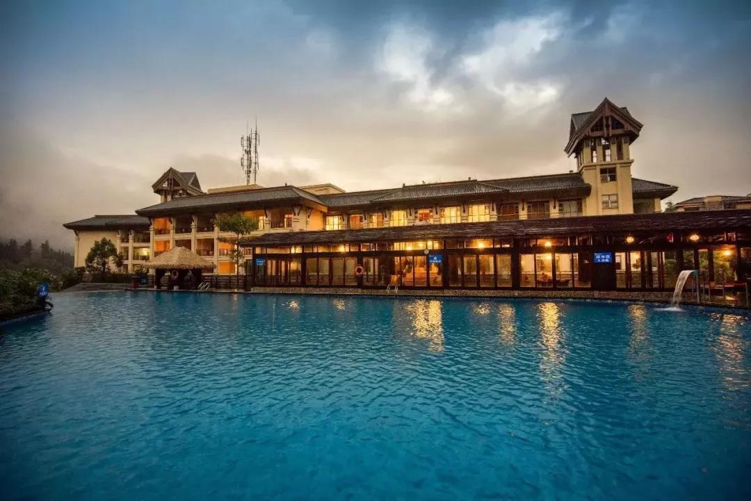 热水温泉度假村内泡温泉,中古温泉高海拔泡温泉