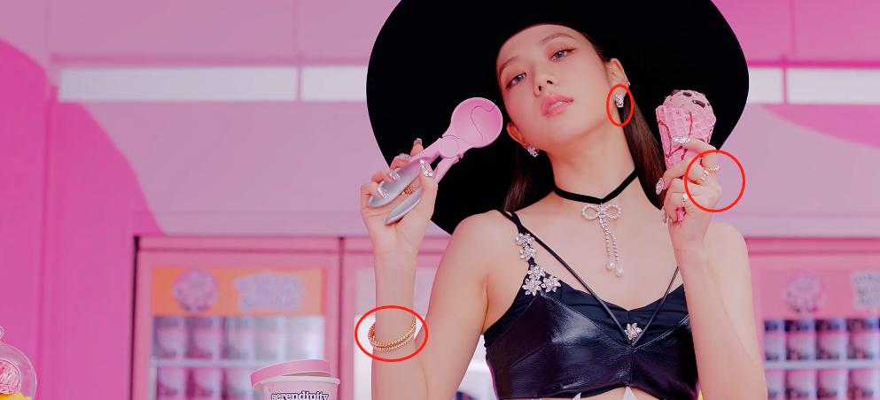 粉墨组合jenny名场面,粉墨演唱会jennie美国场