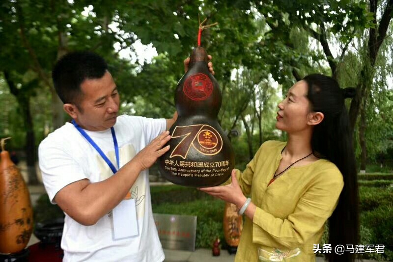 小葫芦，大梦想——葫芦王马友谊